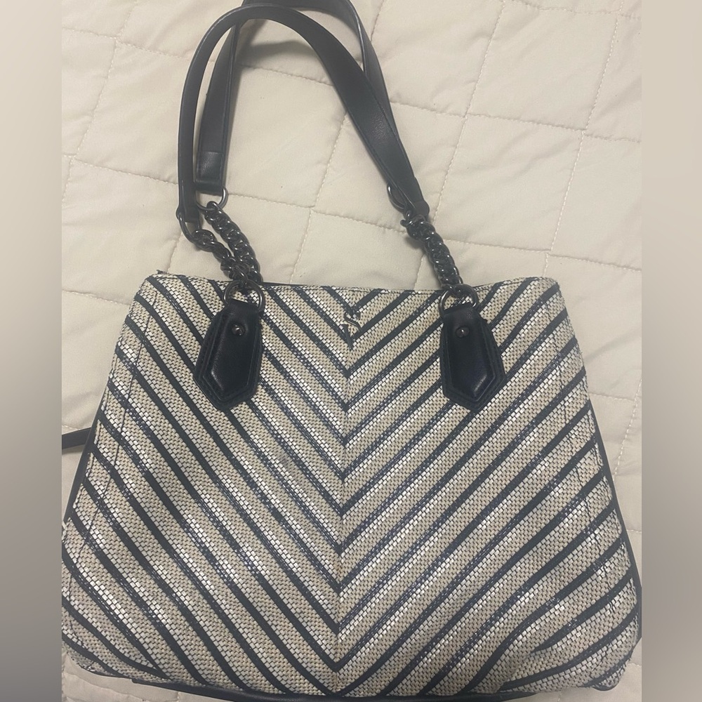 Vera Wang Simply Vera Collection Purse